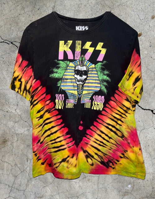 Kiss 1 of 1 - Medium